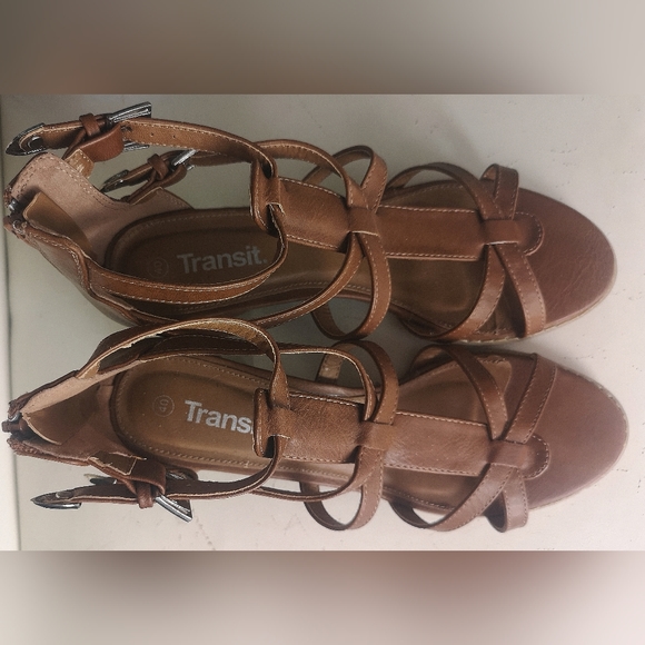 NWOT Transit sandals. Size 9. - Picture 11 of 13